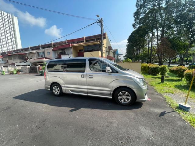 2015 Hyundai GRAND STAREX 2.5 ROYALE PREMIUM (A) - 4