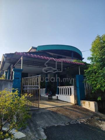 Banglo Cantik Tepi Jalan Utama Berdekatan Pekan Pengkalan Hulu. 1