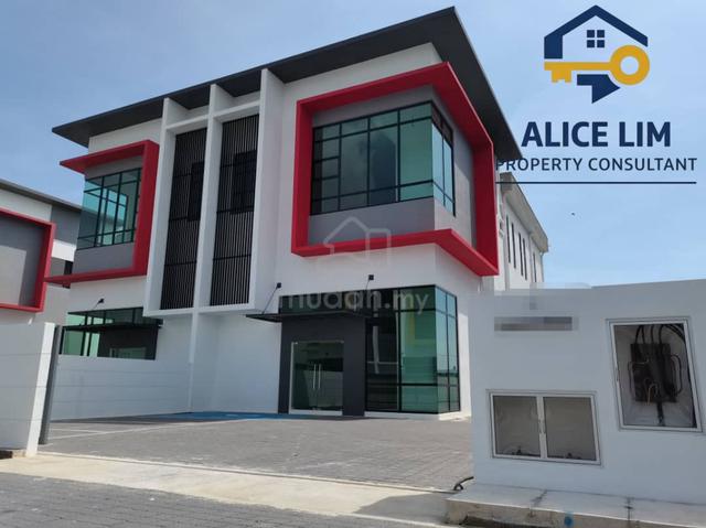 SALE - Prime location Alma SIGNATURE Semi-D FACTORY 3088sqft 1