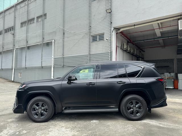 2022 Lexus LX600 3.4 (A) Mark Levinson, Matt Black - 4