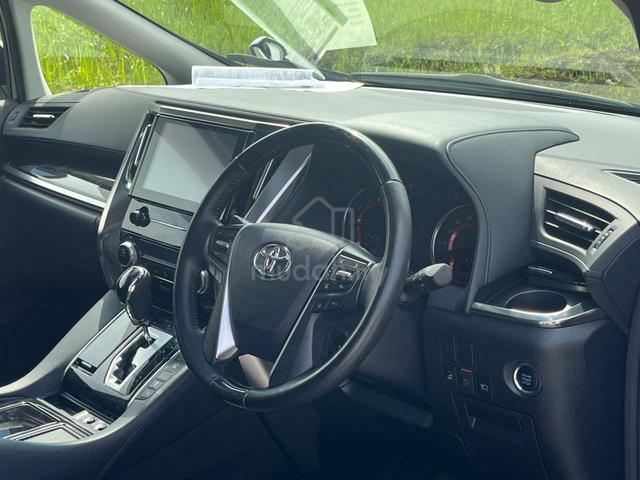 2023 Toyota ALPHARD 2.5 SC 2PD 7SEATER 31K KM - 5
