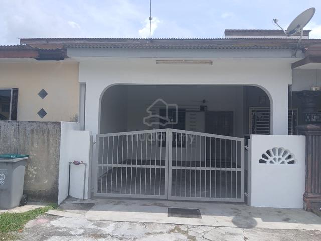 1½ Storey House For Sale in Taman Seremban Jaya, Senawang 1
