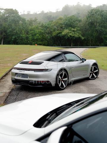 2021 Porsche 911 3.0 TARGA 4S HERITAGE DESIGN - 4