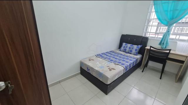 NICE SINGLE ROOM FULLY FURNISHED @ LAMAN HARIS, Puncak Alam 1