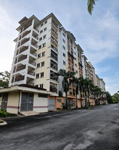 Suria Apartment (Bukit Merah Laketown) 1