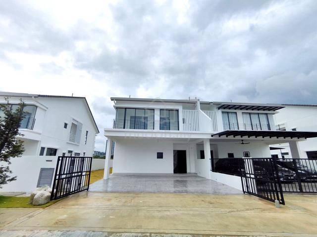 FACING LAKE! Semi D Double Storey, Sejati Lakeside Phase 3, Cyberjaya 1