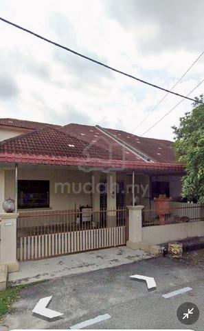 semi detached 1.5 storey 1