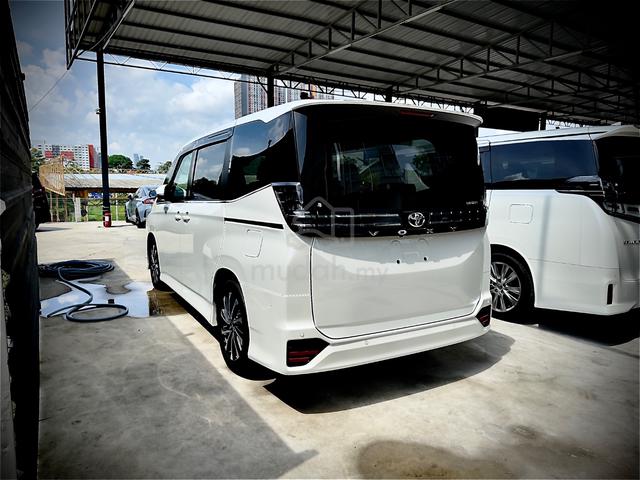 2022 Toyota VOXY 2.0 S-Z (A) - 5