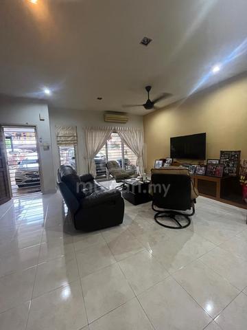 Puchong, Taman Kinrara, Seksyen 2 , 20 X 70 Kitchen Extended Non Bumi 1