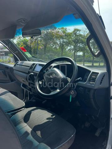 2010 Toyota HIACE 2.5 (M) - 5
