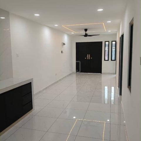 Fully renovated Single storey terrace 🏠🤝 1