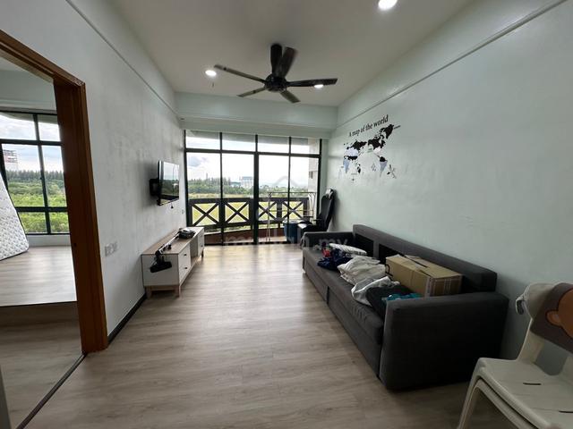 Costa Mahkota 1