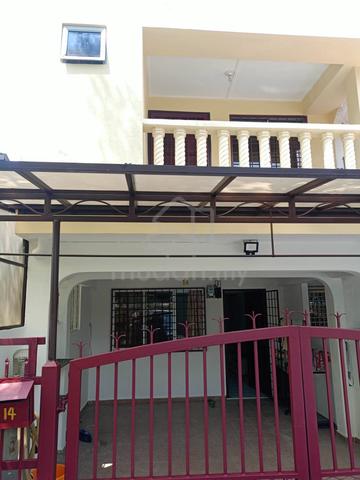 [PARTLY FURNISH] Facing open, 2 Storey Taman Putra, Ampang. 1