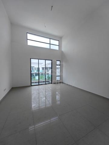 Ulu Tiram Bestari Indah Lily 2 Double Storey Fully Extend House 20x70 4