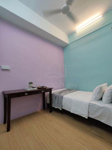 [Female only] Uni Garden Kota Samarahan Bilik Sewa Room for Rent 1