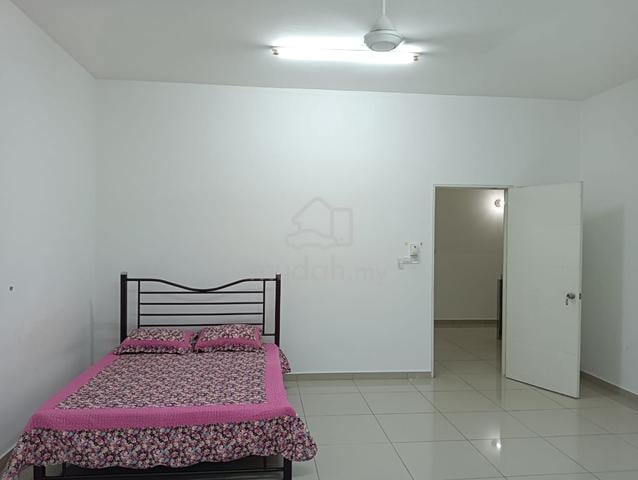 Room Rental : Bandar Sri Sendayan (Hijayu 1) 1