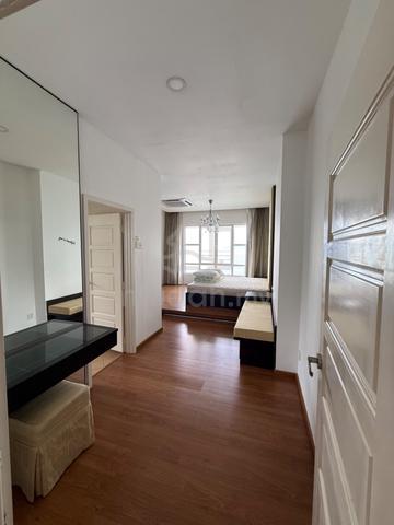 Spacious Unit — 2,470 sq ft 1