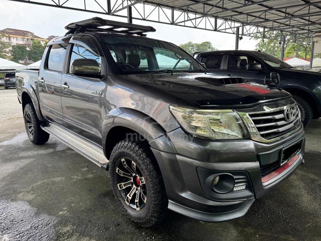 TRD AUTO 2015 Toyota HILUX 2.5 G TRD SPORTIVO (A) - 1