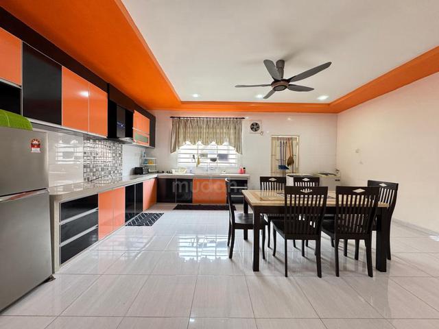 【FULLY FURNISHED】RENOVATED BANDAR PUTERI JAYA 2 Storey House for Rent 1