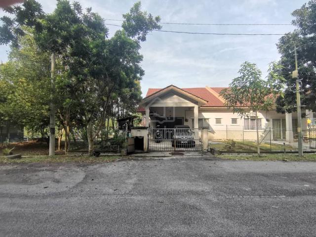 Semi D Setingkat Taman Desa Salak Akasia Salak Tinggi 1