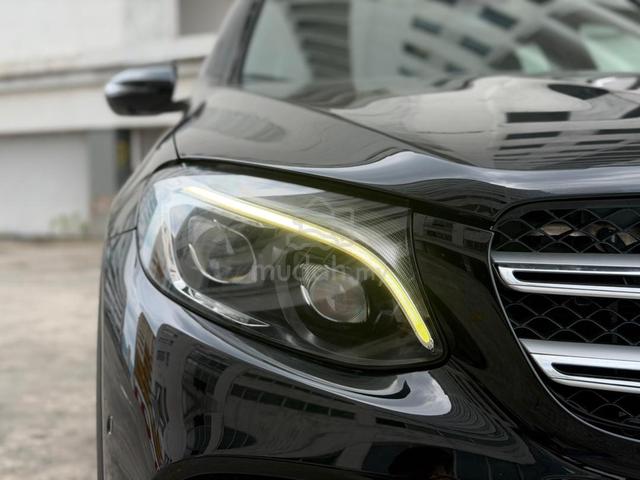 2018 Mercedes Benz GLC250 2.0 4MATIC FreeWrrnty - 4