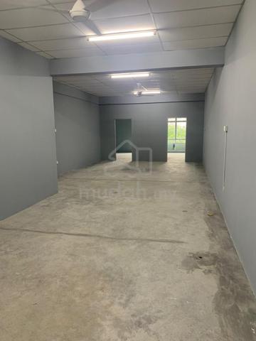Taman Pulai Mutiara, Upstair Floor Shop Office (Low rental) 2