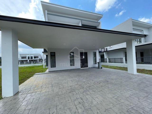 FOR RENT Austin Perdana Mount Austin 2 Storey Corner Semi-D House 1