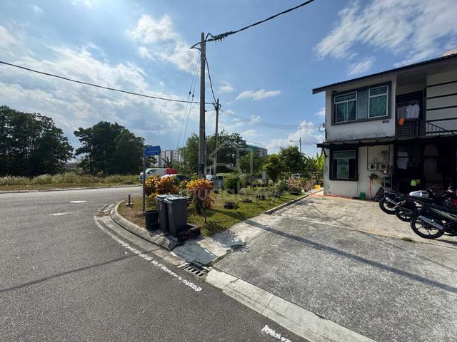 Townhouse Senai 3 Bilik|Tingkat Atas|Endlot|Below Market |FULL LOAN 1