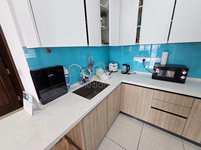 Queens Residences Q1 @ Queens Waterfront 1