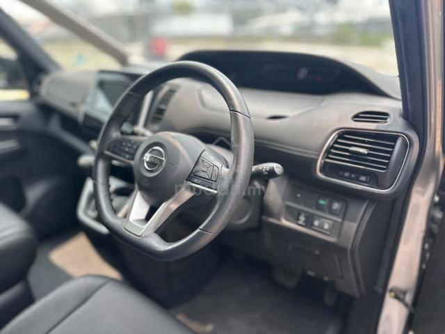Nissan SERENA 2.0 PREMIUM. Leather Seat. Fu loan - 5