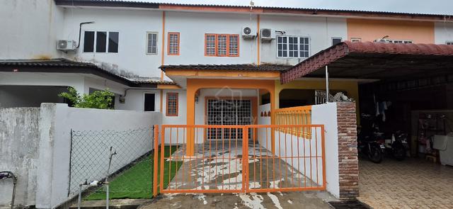 rumah 2 tingkat lantai SPC 1