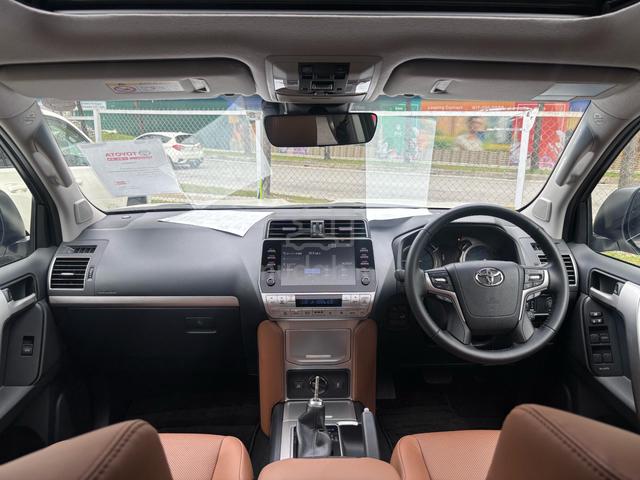 Rare Prado 2.7 TXL 70Th Anniv 500KM Japan Like New - 4