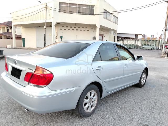 2004 Toyota CAMRY 2.0 E (A) - 4