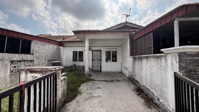 [TERMURAH] Teres 1 Tingkat Taman Banting Baru 1