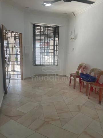 Single sty terrace house -Jalan Kejayaan 64, Taman Universiti for Sale 1