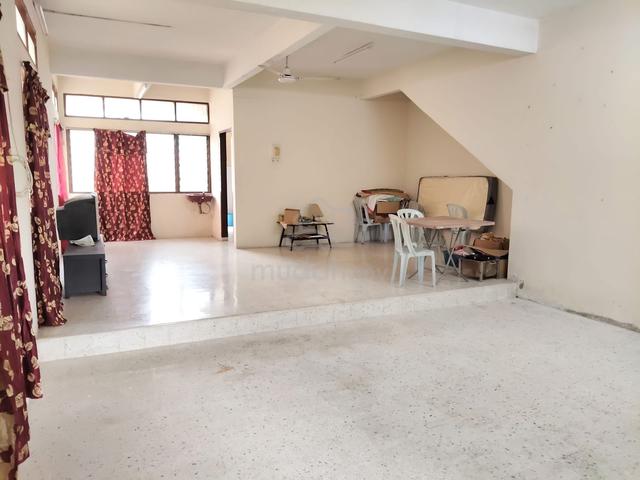House for sale !! Taman Bunga Raya(Malaysia Park), Teluk Intan 1