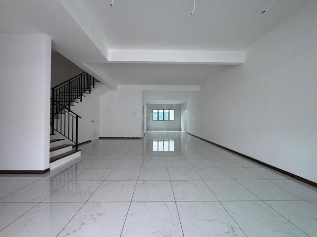 【 Welcome All Race 】Bukit Banyan Senni - Double Storey Terrace House 1
