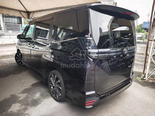 2023 Toyota VOXY 2.0 S-Z 18K KM 4CAM HUD S/STEP - 2