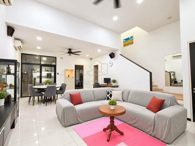 Renovated Open Facing 2 Storey Terrace Bandar Kinrara BK 8 Irama 1
