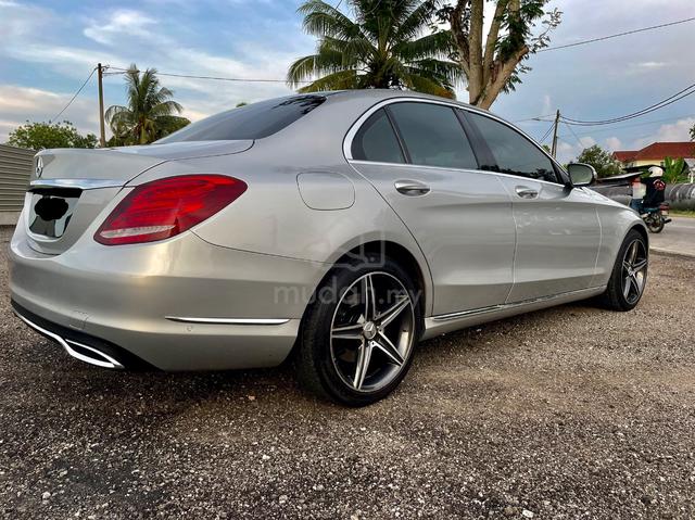 2015 Mercedes Benz C200 W205 2.0 Boleh Loan kedai - 4