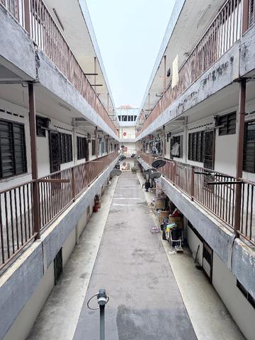 Pangsapuri Tun Sri Lanang 1
