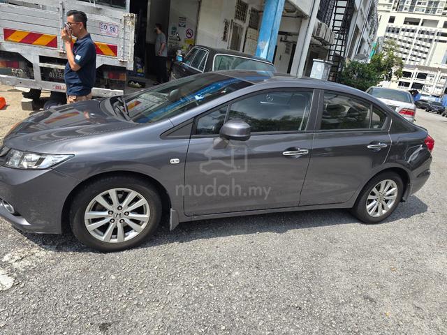 2014 Honda CIVIC 1.8 S (A) - 4