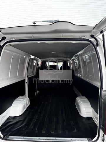 2015 Toyota HIACE 2.5 (M) Panel Van Boleh Loan - 3