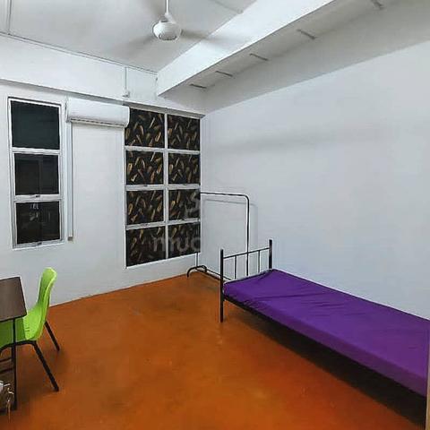 Partially Furnished Johor Parit Raja Room For Rent 1