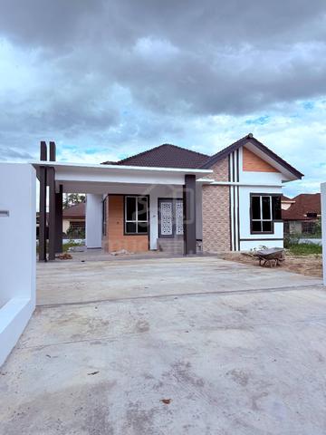 Banglo Luas dan Cantik di Tanah Merah free guaman 1