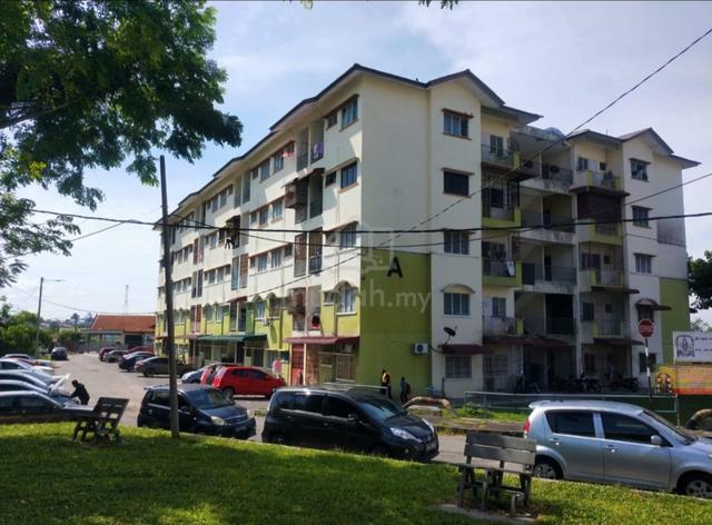 Bilik Sewa lelaki flat lapangan panorama perdana TF Value-Mart botani 1