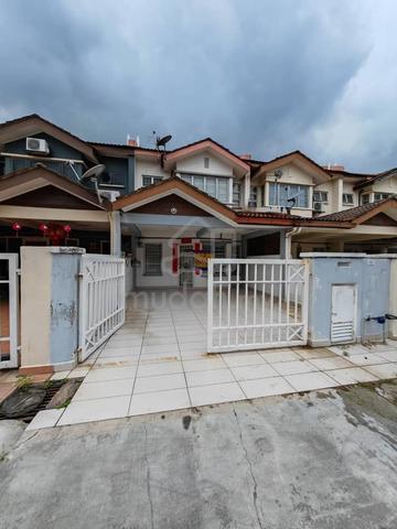Taman Putra Prima Puchong 4R3B Type Double Sty House for Sales 1
