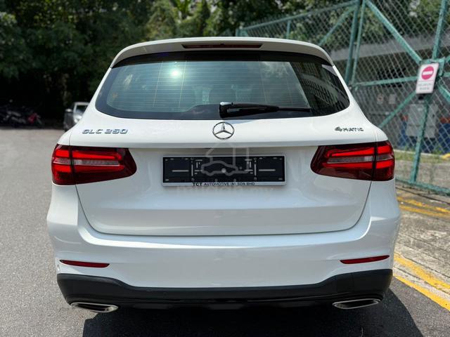 Mercedes Benz GLC250 2.0 4-MATIC NIGHT EDITION - 4