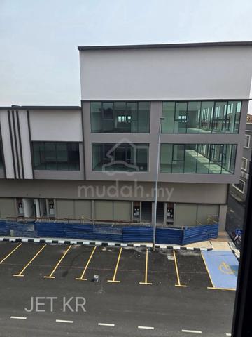Aman Perdana 3 Storey Shoplot Opposite Mydin Klang For Rent 1