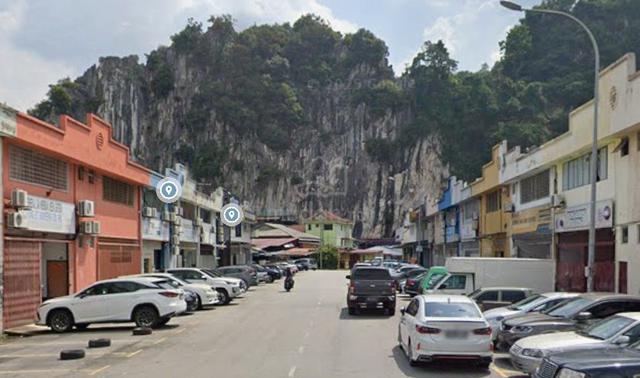 1.5-Storey Link Factory For Sale @ Taman Industri Bolton, Batu Caves 1